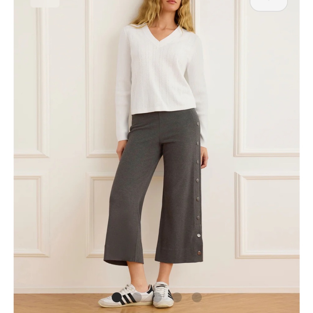 Cabi Snap Crops size Medium